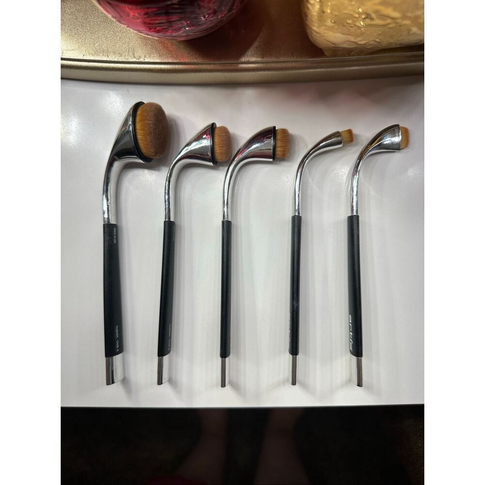Artis Fluenta 5-Piece Makeup Brush Set Oval & Linear Brushes EUC Authentic